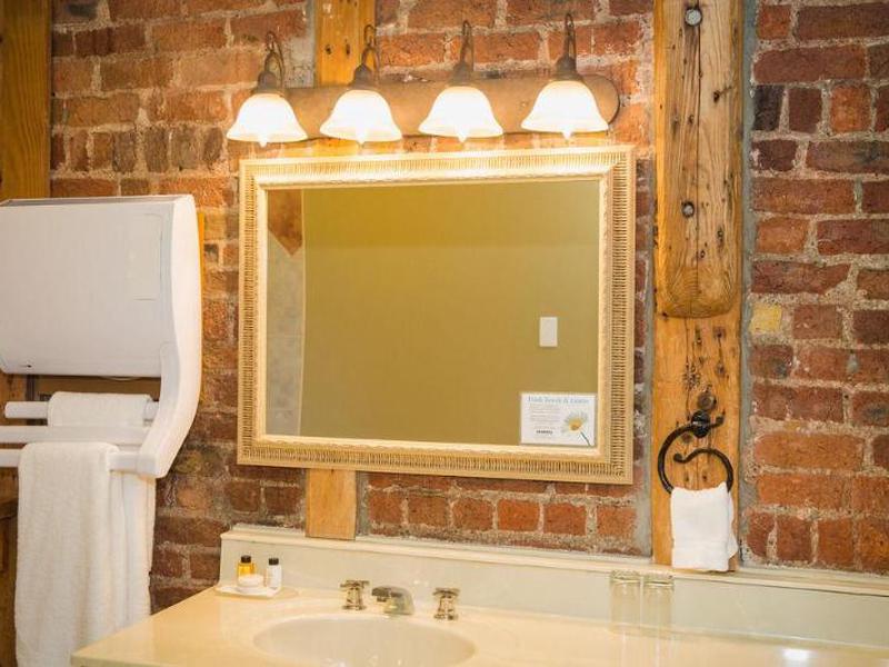 C14BAF5F498058A858B42E739145A895