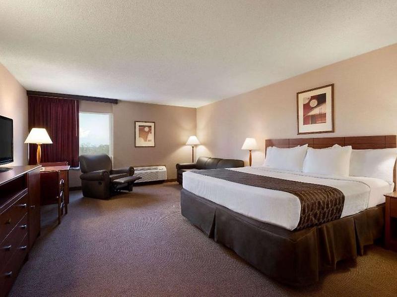 53046D4F8E15C5890E6BD22A20B4394C