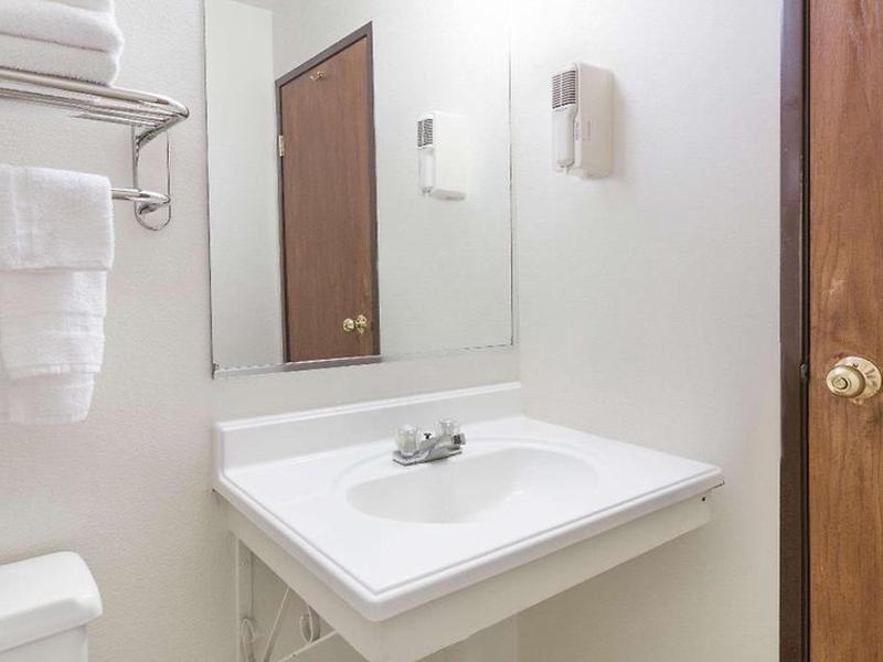 15BA28A66229AB3C3A73564AB5F547D8