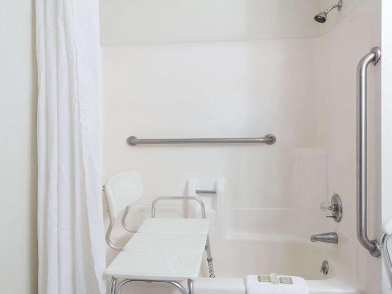 CA0ED37AA66F8D8053FCBBFD29D5B1D4