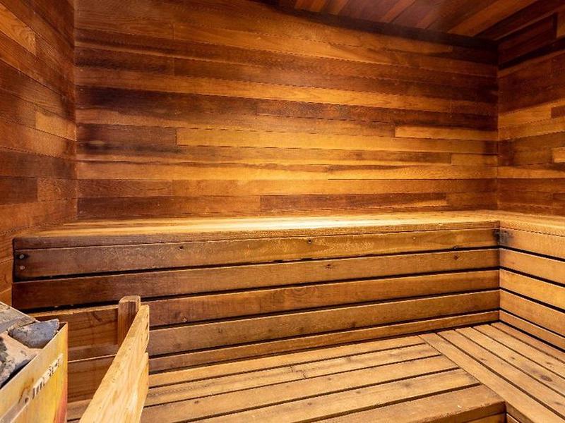 C900FF4E2FD41F67E41067F8B6F5E1E8