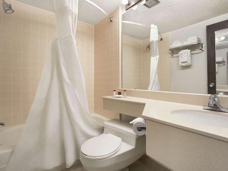 FAC1F324A00FF15AFB1793EAF57DBABD