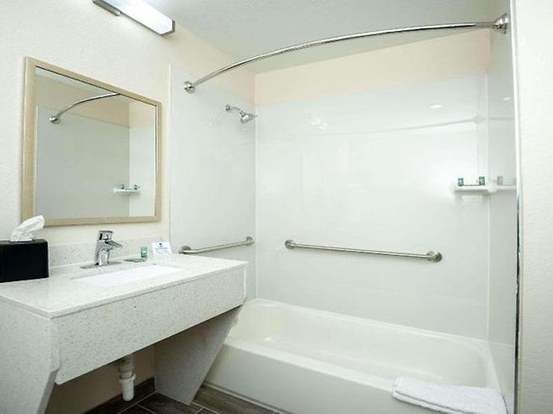 B8B367ADEDD8FA5A18CFC8C2DF4F9D7A