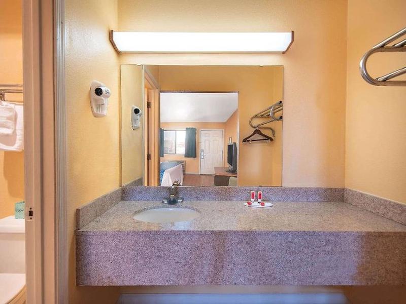 EAC005EE1CA25DEA8F703CCD92CFE45A