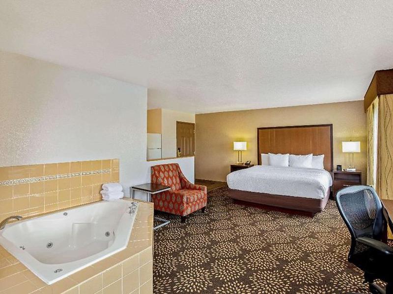 3765960F042116C5BA041F651100B146