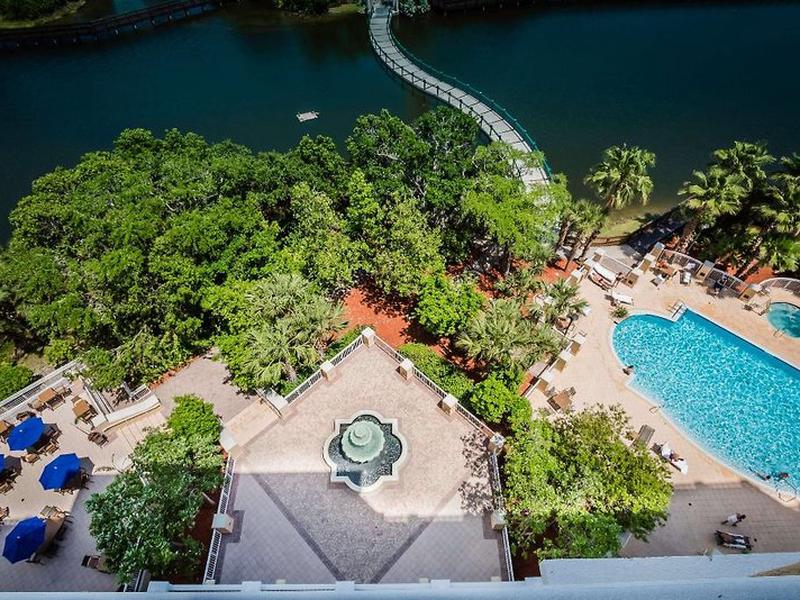 C6E73AB5564BA981D229F978BB60409F