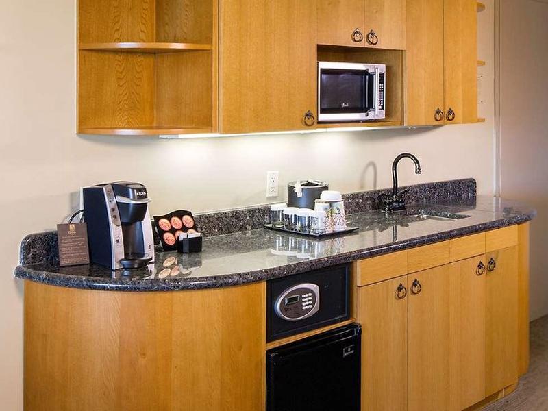 9B7C5C6E3008BA0A3C97A7F0ED2957D8