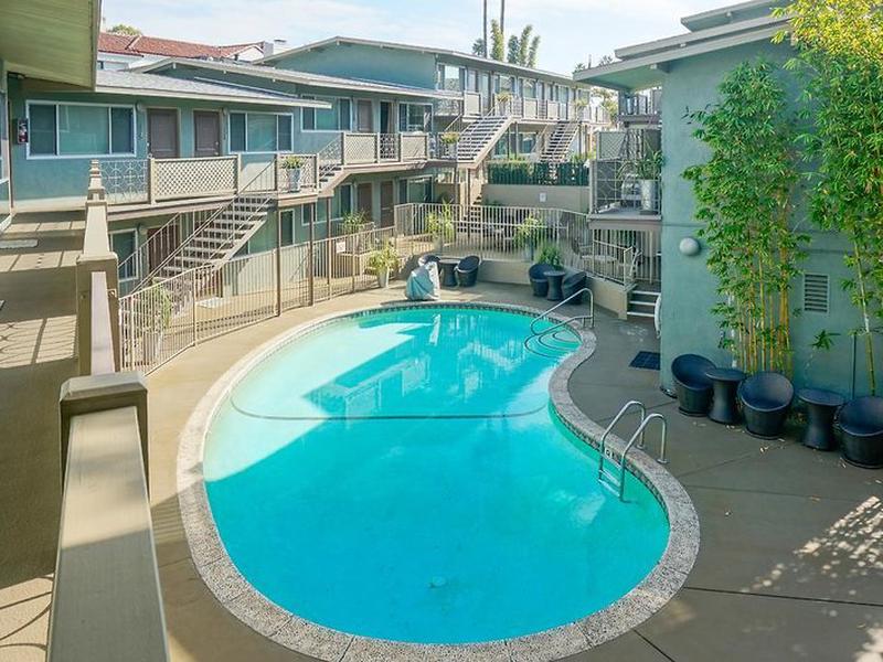 FDEB1D88CE5FE234EE8D1DCAB40B9E10