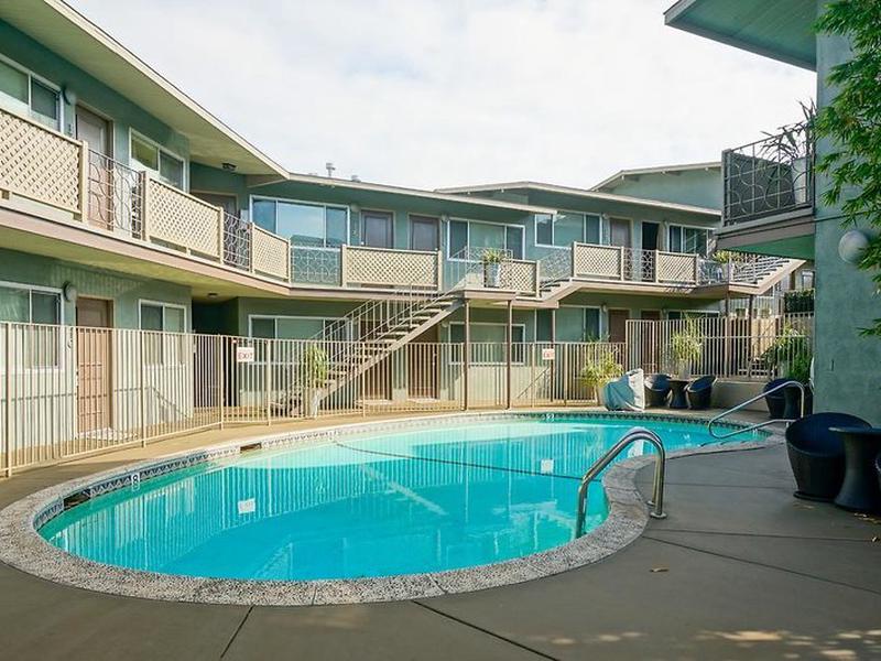 42BA0AB789C9677A9553E36D46482584