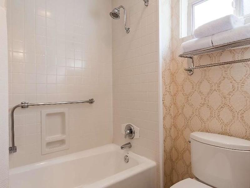 6EEEEAAAF1DCE2137613FD8F3D742040