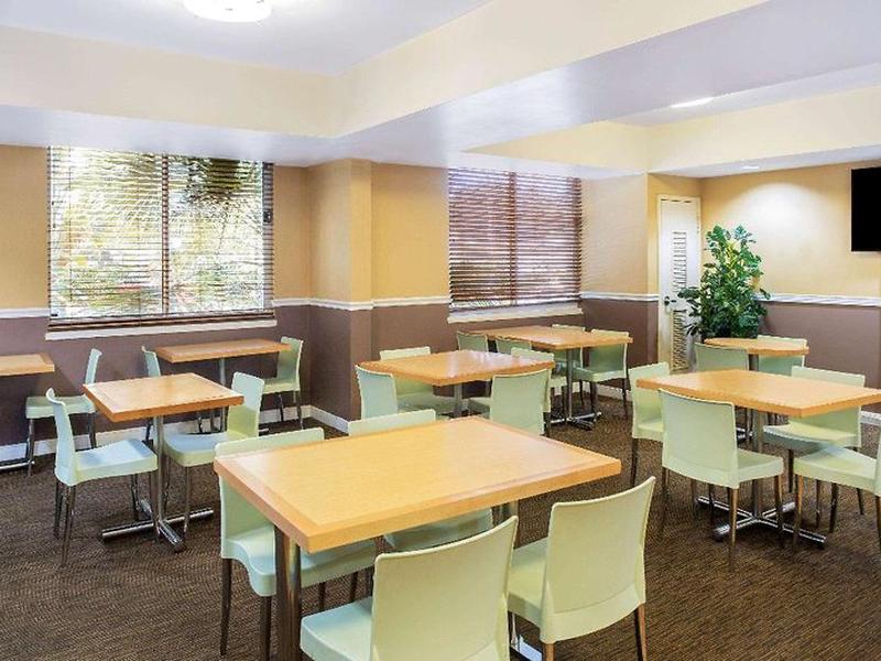 8B890436202D1F1900D8402FD2E7E445