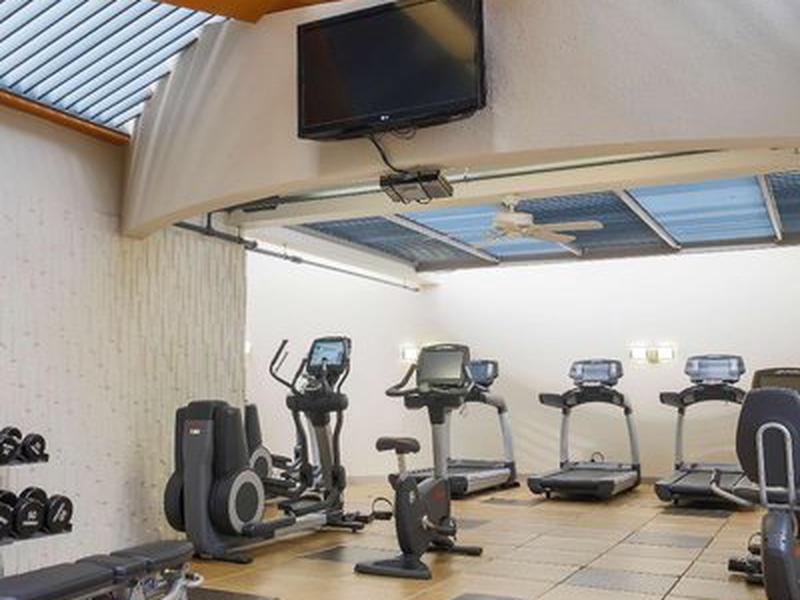 12D03951FEE1300707F1ADE9660F0479