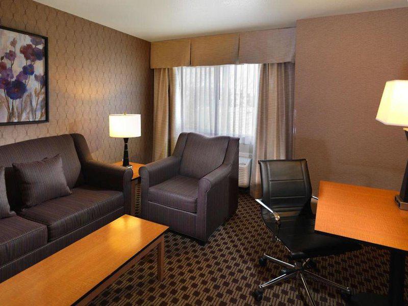 437C452BF5170C86D739B12A3DA0C7D8