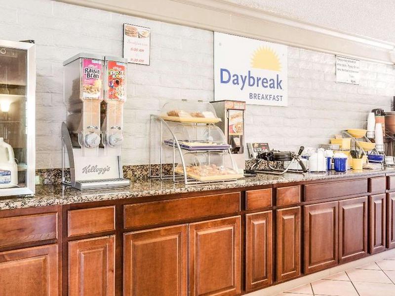 07CA4BDF03D108621BB87C4BB3C54C92