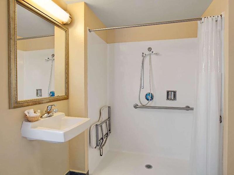 C08E4A51BF8CA030F81A6E35E3A178ED