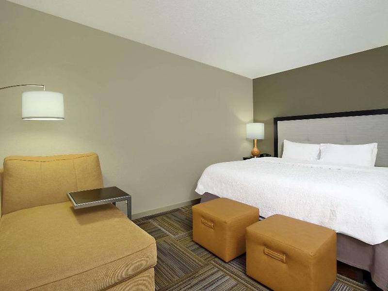 E239971FDE96D2F2FD9A33EBE91C9237