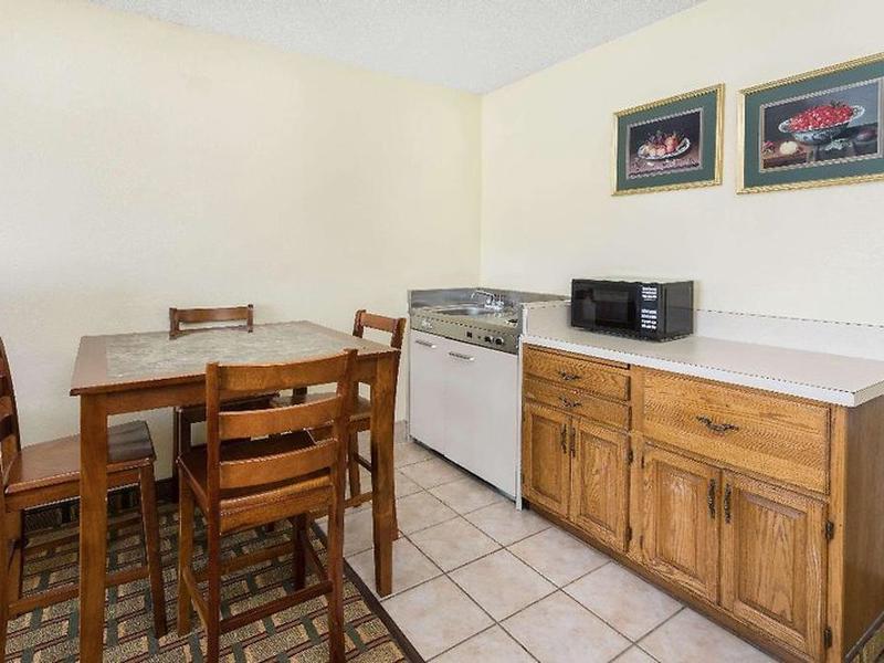 76EC77C14C9905D4D5FE91F9957E802E