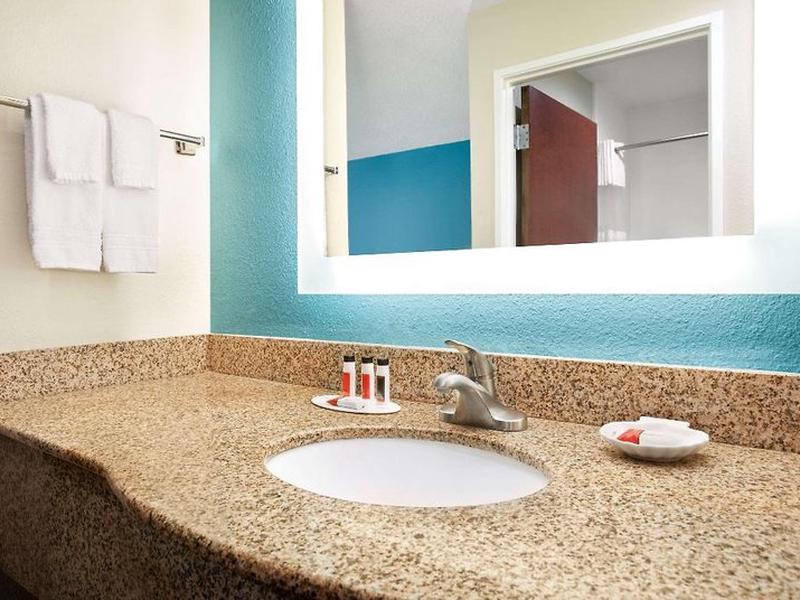 5BB2A6E27E66AA1D3125957E0965436E