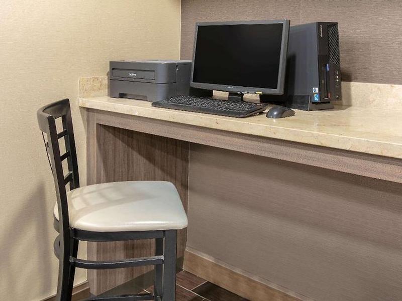 8CC32E19FF7443EDA15D225B3755BE8E