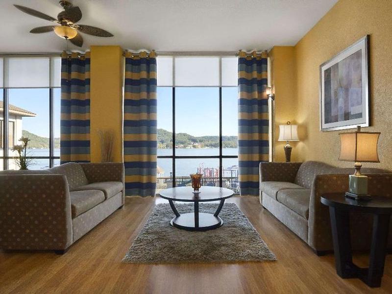 85BBB9460D2B4AFB7245E40C6E138DCC