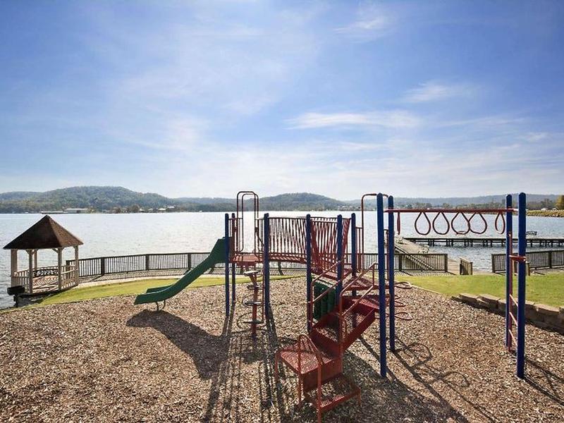 D4C49010DB386657D74B48274DD49938