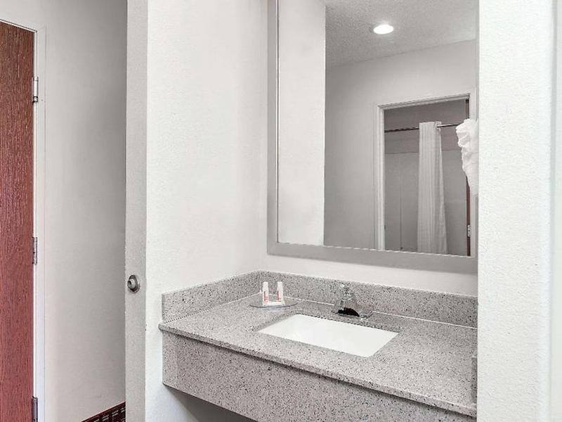 A6EF056D10477BB485448F079594C7FF