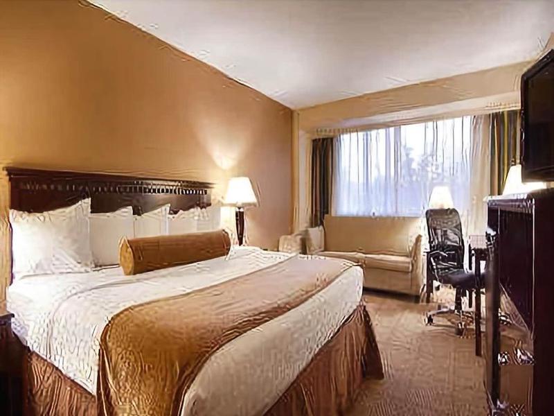 6849C77DE181884665D14E733820772B