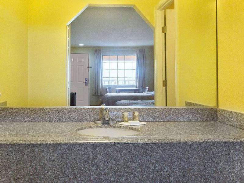 6AF9222BE91E1688D76E00DD2C8DECD5