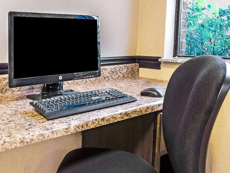 27FDB878BD15359BFE5A7102FCA3819D