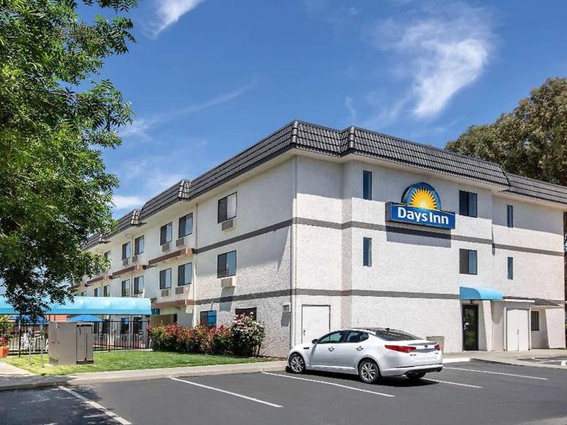 E00EB08F45AE6DE52CC8356694AFFACC