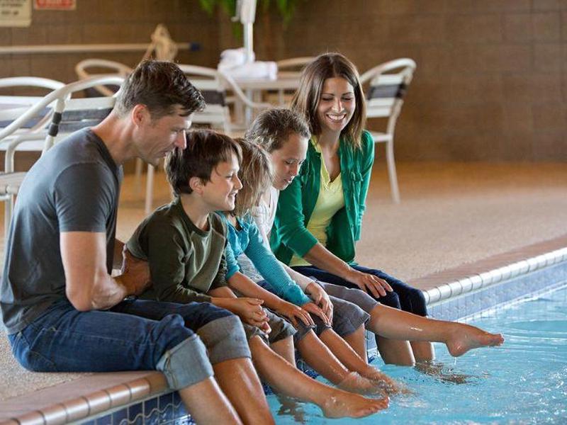 AD68B8523854F984F058F12A9B5DDB6B