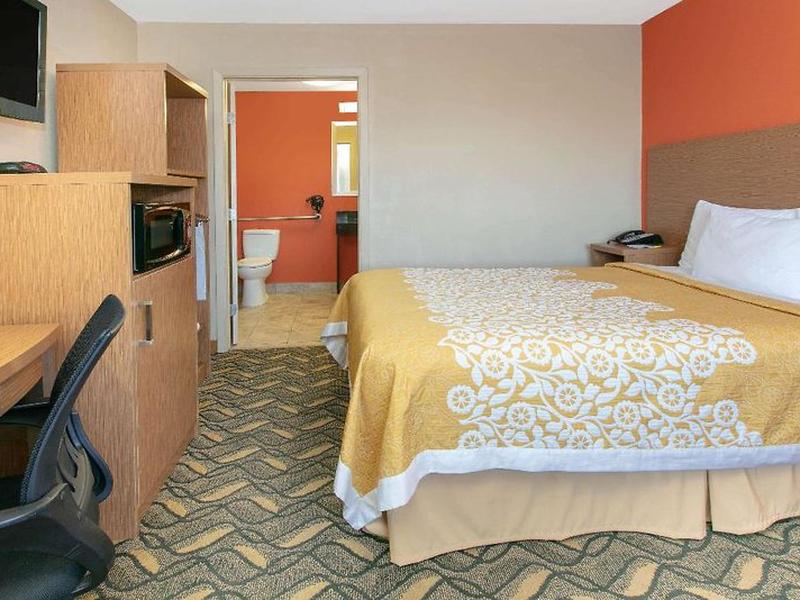 A4A547BA30E0C4F51994641E29A9CC03