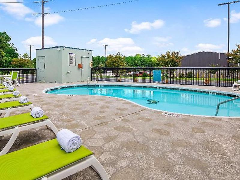 AC9A768CF0A844E9D7C758CAB0E0E249