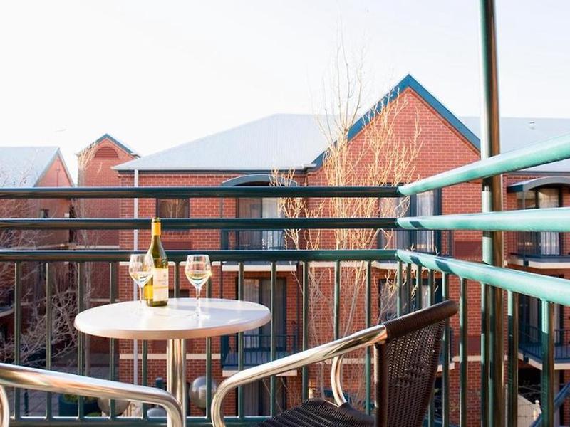 E10D5F5CB6D7C2546524FD720D348701