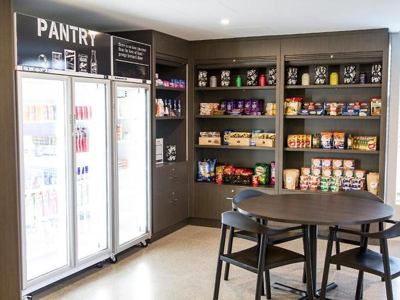 EF73BB6B38B25E687972F386A81DB554