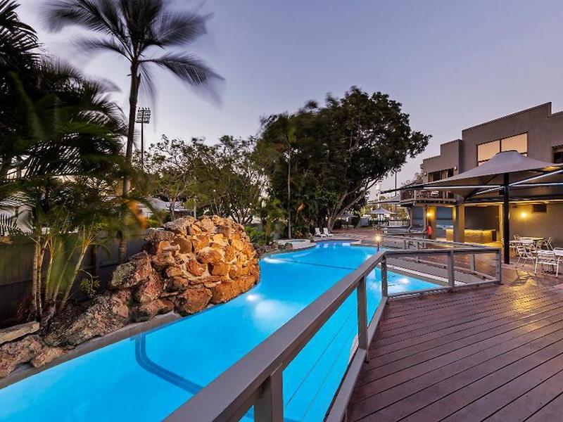 873C1A44FA09E024BD497D6517D795F1