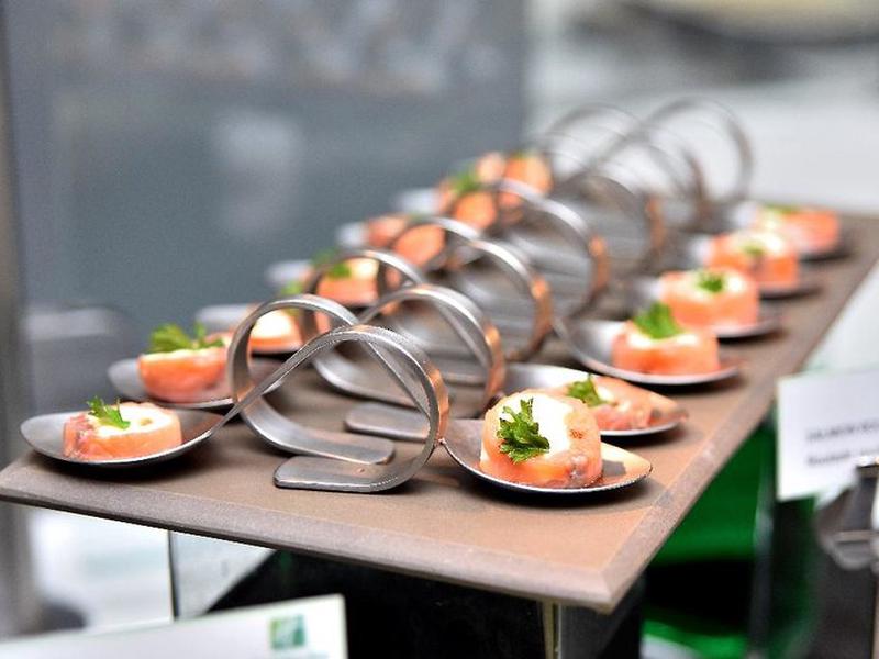 3BD6FCEB0469E3C17E069D07FE5A2D9D