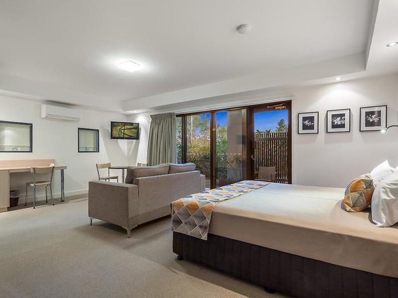 F62EE442EC11E7E7E295D2C063BC75B5