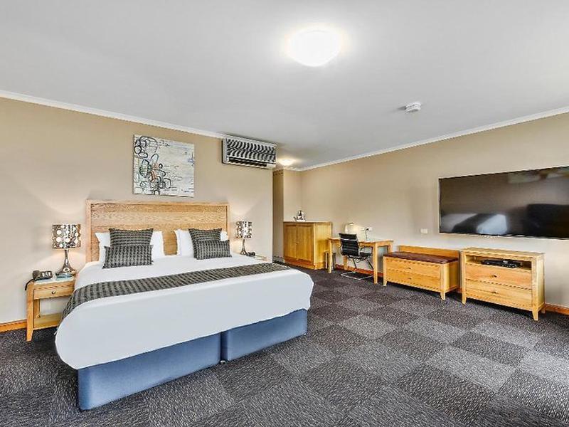 4B2710E56278821259B735F627B3FE77