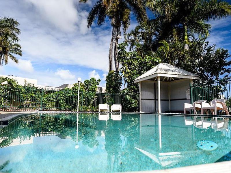 0D582AE36B7FB3B7C9560C2D6D4430AA