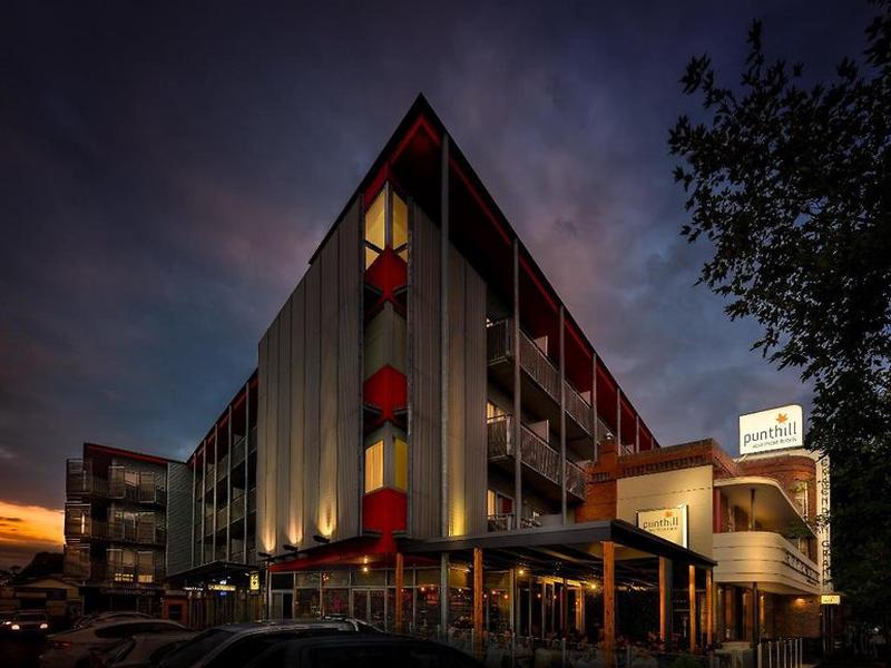 9DC7840F19773C74FB4DF9E6A8485709