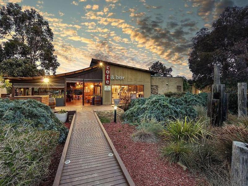 6EF32419A9F6C519972C068306E0DE6D