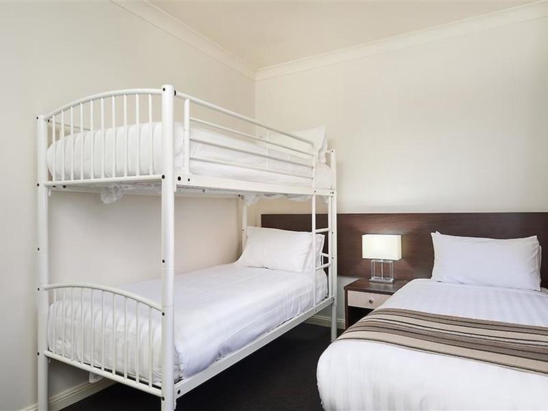 1C1463DC2134B0E17BB5FEE15E1268EF