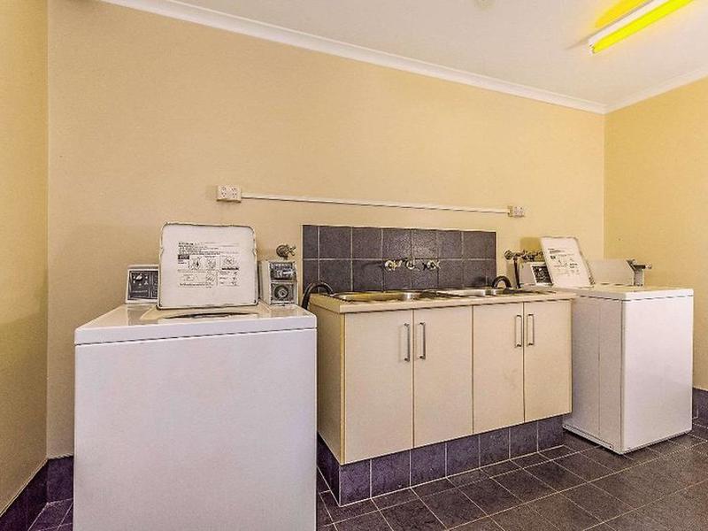 37F9585077460E430EC9467BDA08F93E