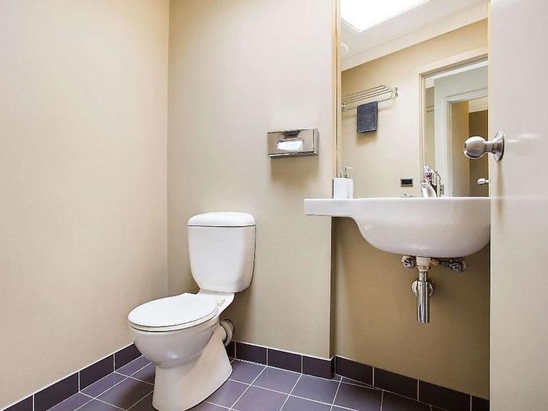 E71052336AFE26D08619A702B1FD8908