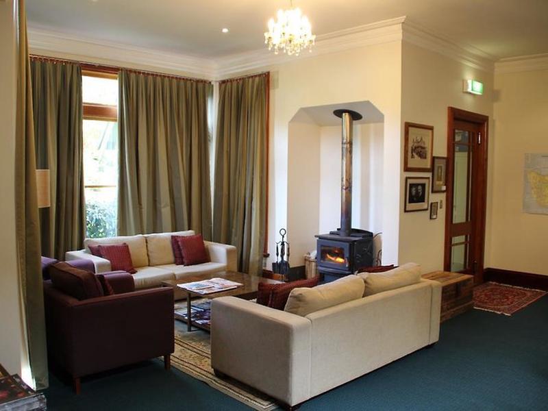 51DFAF4F7E9DED00ADA36CB7DE5574F8