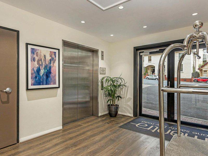 6734ED7A3B1007DE5EF42E5FE782A02C