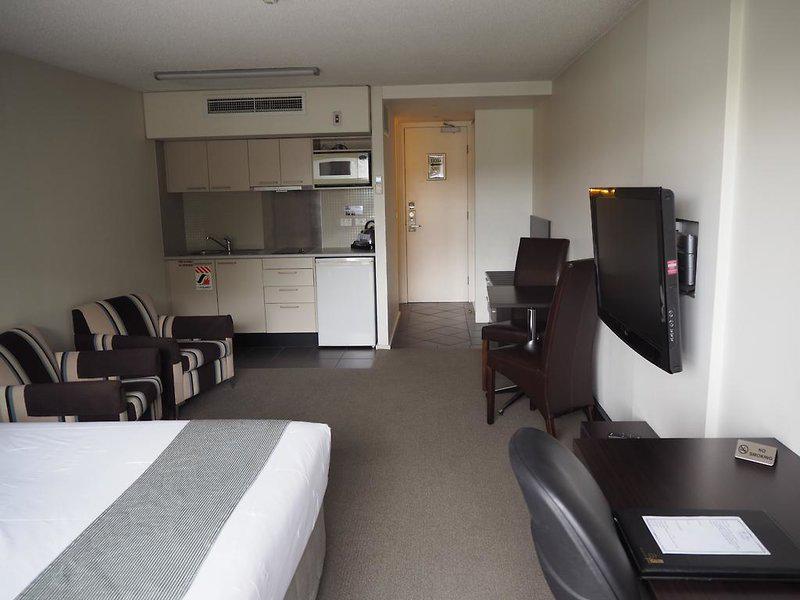 BF230E82237981A2DAFD4CECB5517D22