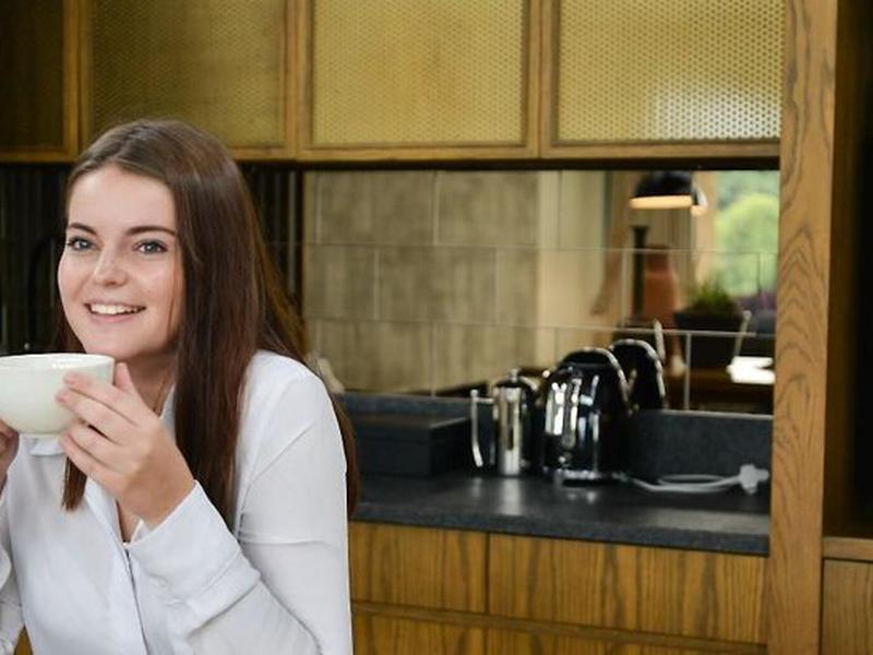 DB8EED364F125B6595792013C3DD957C