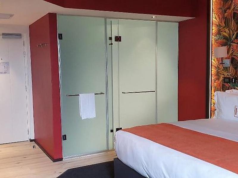 0D573067DE4822F21F98BA30D5B8112B